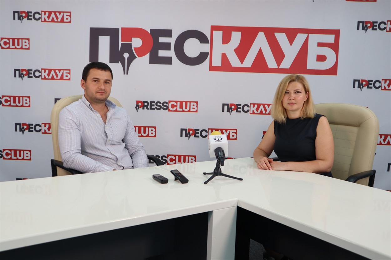 Андрій Процик та головна редакторка телеканалу "Бужнет" Наталя Глаговська