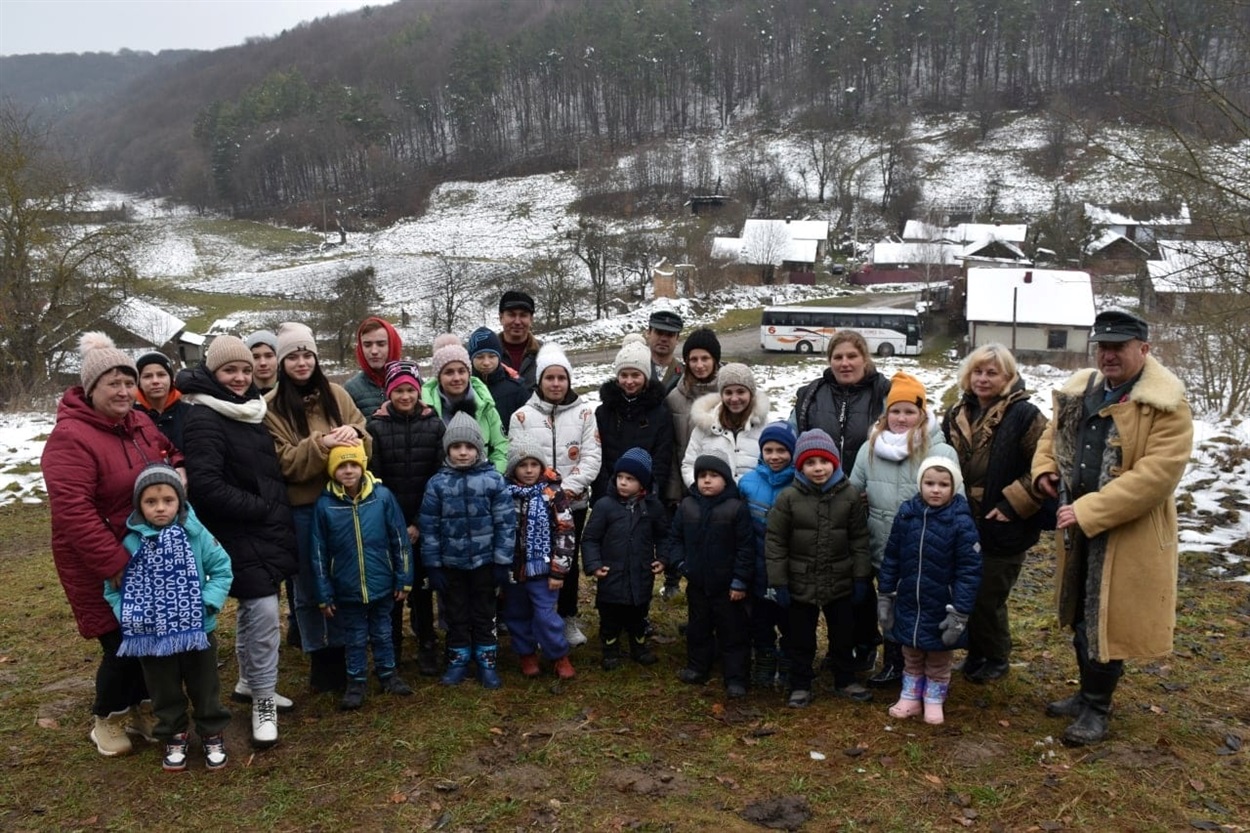 Родини вимушених переселенців у селі Гавареччина на Львівщині.